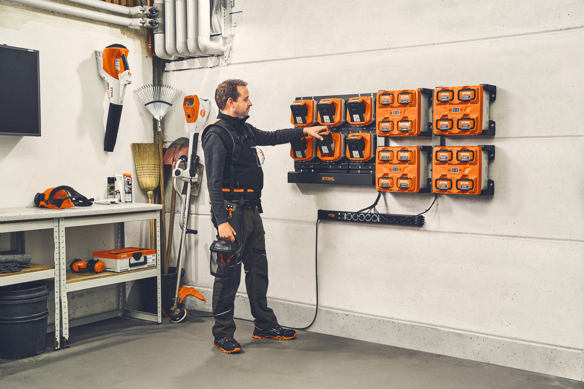 STIHL CM 10 Lademanagement