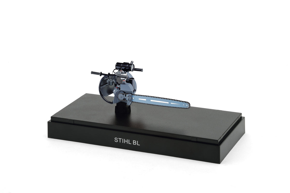 STIHL Historisches Motorsägen-Modell, Typ BBÜ