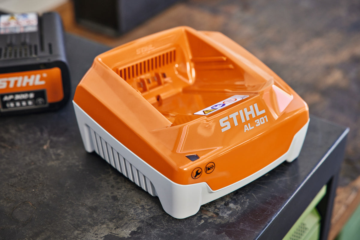STIHL AL 301 Ladegerät