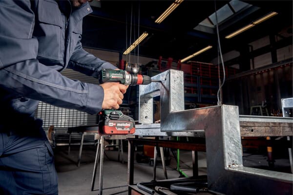 Metabo, Gewindebohrer, GB18LTXBLQI, 18V, 1 mitgelieferter batterien, mit Werkzeugkoffer