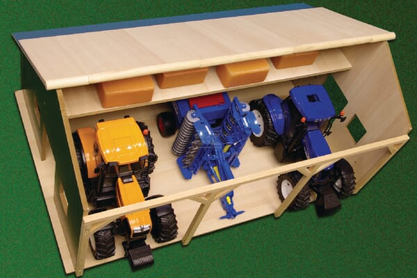 Gerätehalle Holz für 3 Trecker