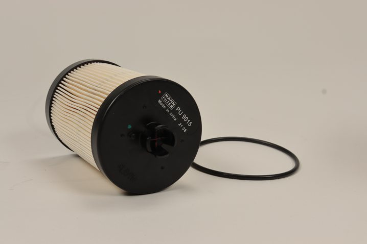 PU 9015 z Kraftstofffilterelement (metallfrei)