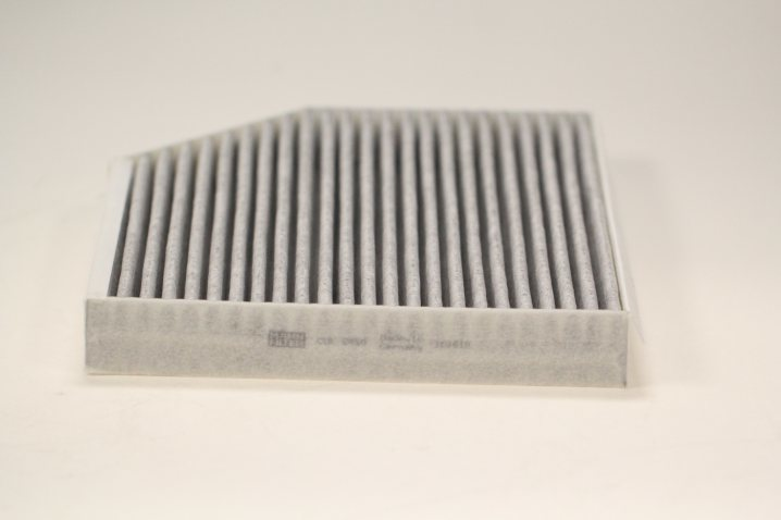 CUK 2450 Innenraumfilterelement (Aktivkohle)