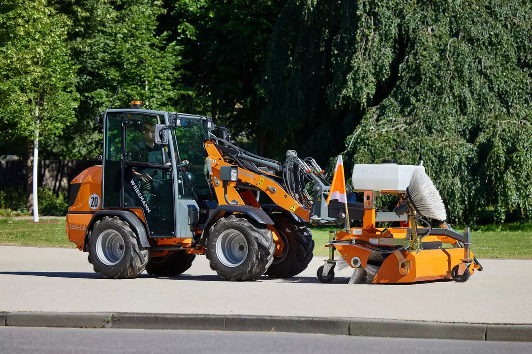 Weidemann Kehrmaschine 25