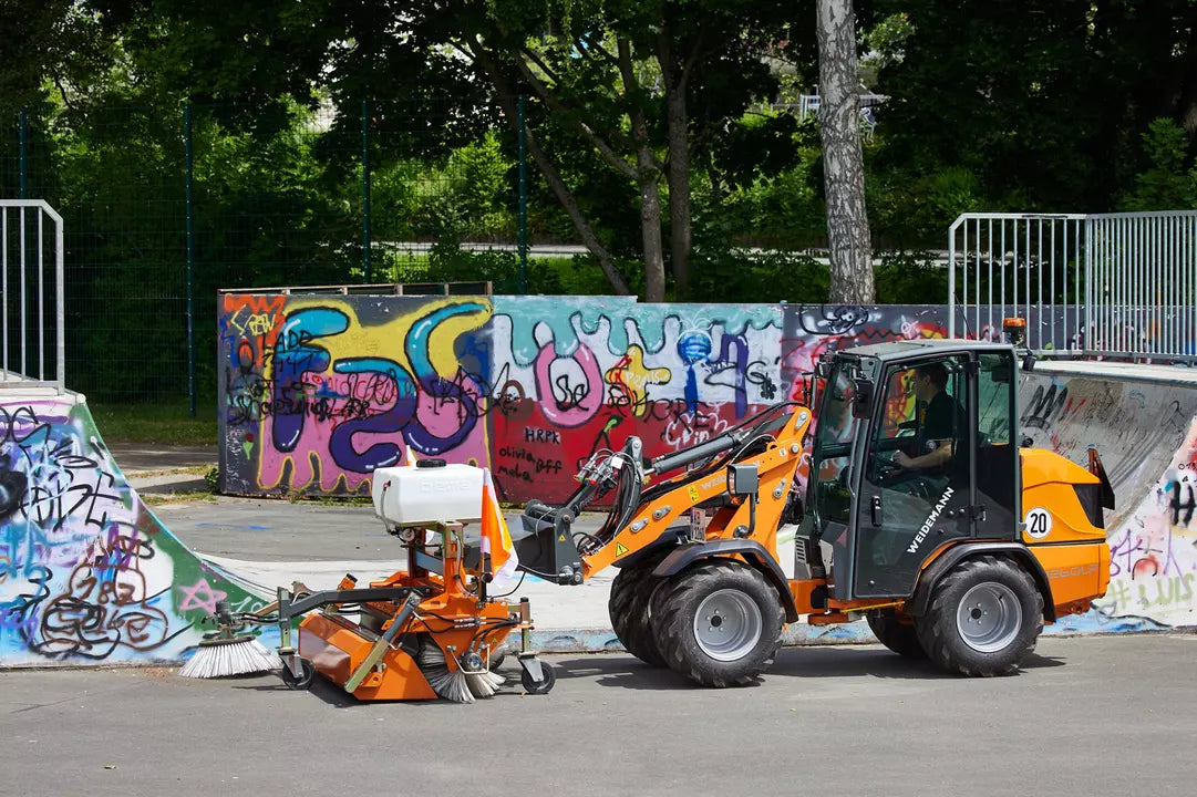 Weidemann Kehrmaschine 25