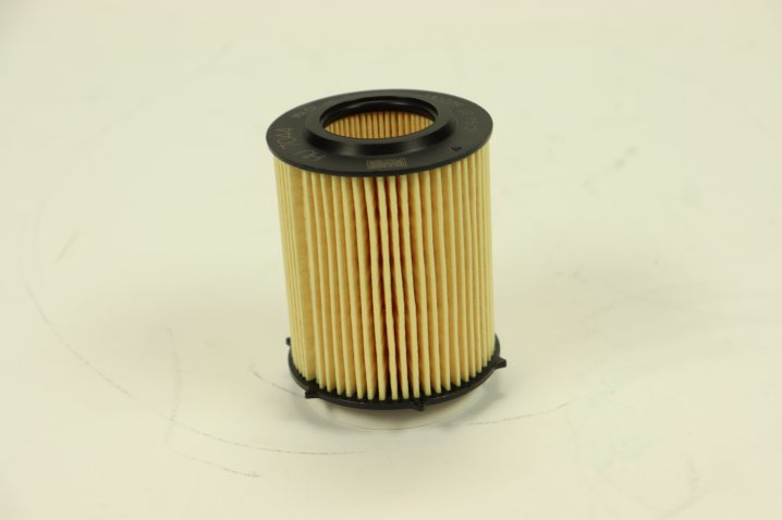 HU 7044 z Ölfilterelement (metallfrei)