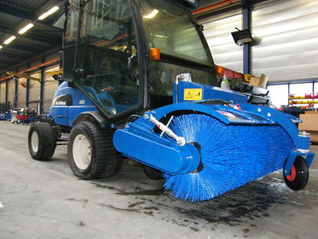 AP-Maschinenbau AP Spezielle Kehrmaschine für Flughafen Schiphol