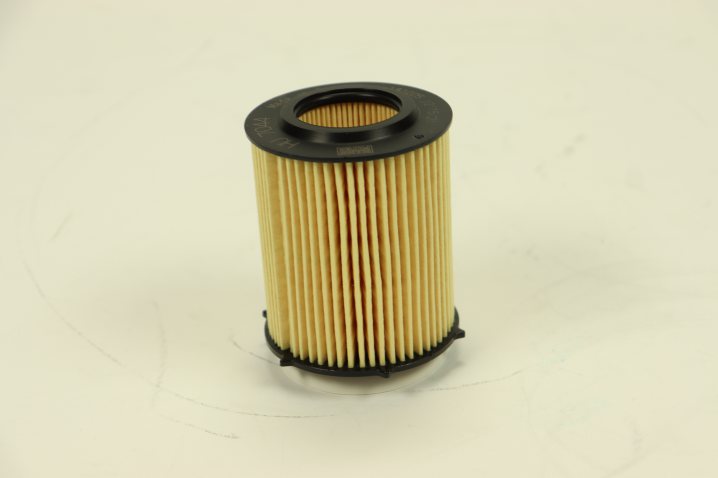 HU 7044 z Ölfilterelement (metallfrei)