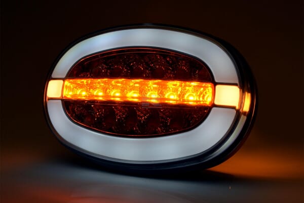 Multifunktions-Frontleuchte LED, oval, mit Verstärker, 12-24V, 136,4x91x40mm