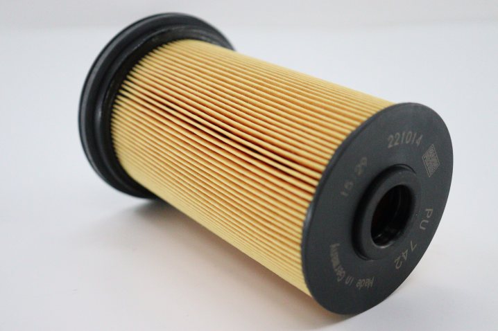 PU 742 Kraftstofffilterelement (metallfrei)